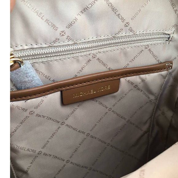 New 🎀 Michael Kors Medium Backpack & Double Zip  Wallet Set - Picture 10 of 16